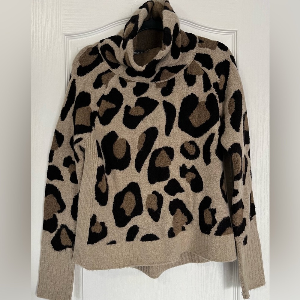 Cozy Thick Leopard Print Turtleneck Sweater Size Medium